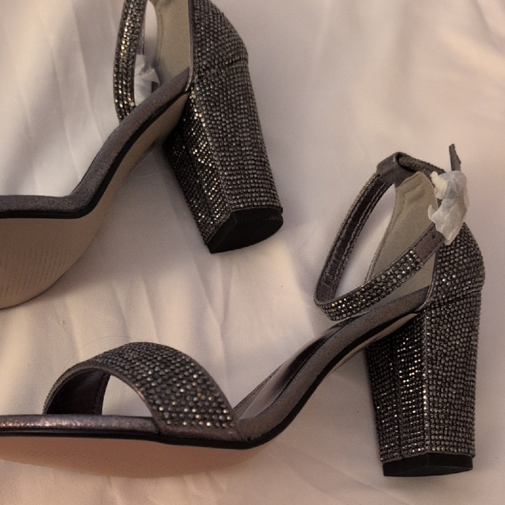 Valenti Franco Glittering Gray Heels
